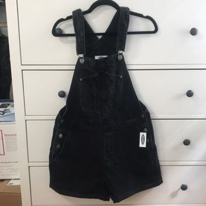 Old Navy Slouchy Overalls 3.5 in inseam Size Med